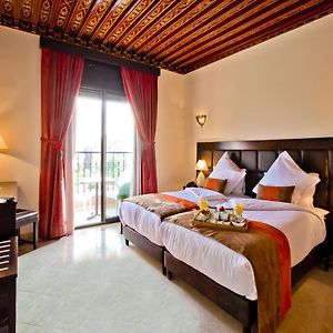 Camera standard con letto king size